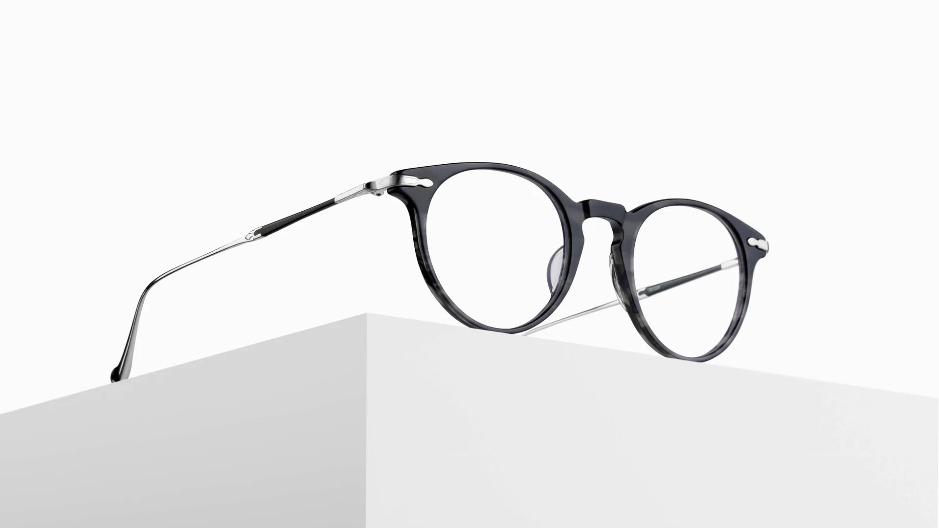 Matsuda M2056 – Black Stripe / Brushed Silver